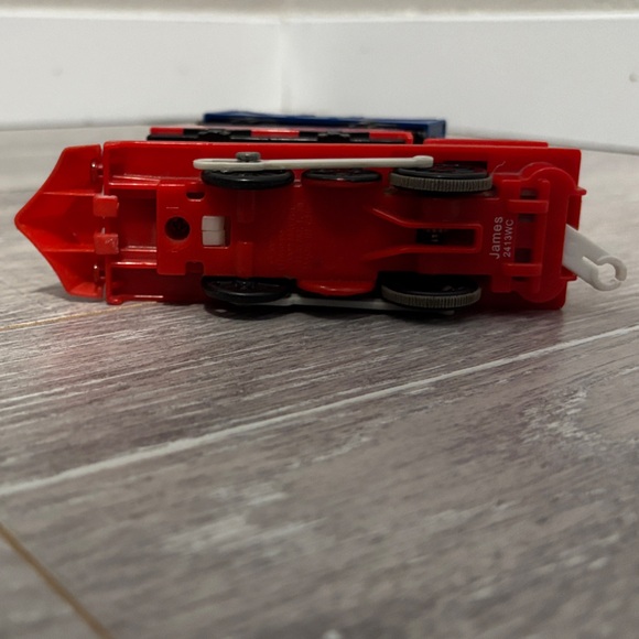 Trackmaster Snow Clearing James with Tenders - Works! - Picture 10 of 11